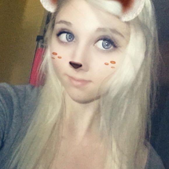 Meet your Posher, Abigail - Picture 1 of 1